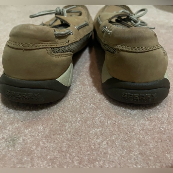 Women’s Sperry’s 7.5 - Picture 4 of 4